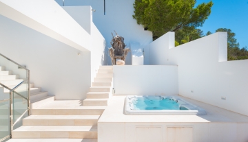 Resa Estate Ibiza for sale townhouse cala Carbo es Vedra ext patio jacuzzi.jpg